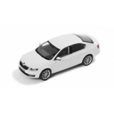 Модель автомобиля Skoda Octavia A7, White Candy, Scale 1:43 5E0099300F9E